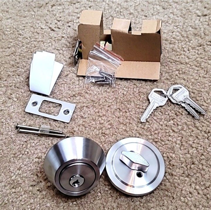 NEW Rulart Single Cylinder Deadbolt Lock in Satin Stainless Steel