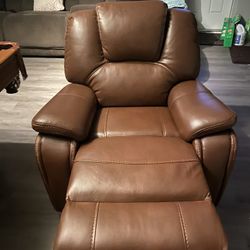 Recliner Chair. No Rocking Chair - Manual -  Like New