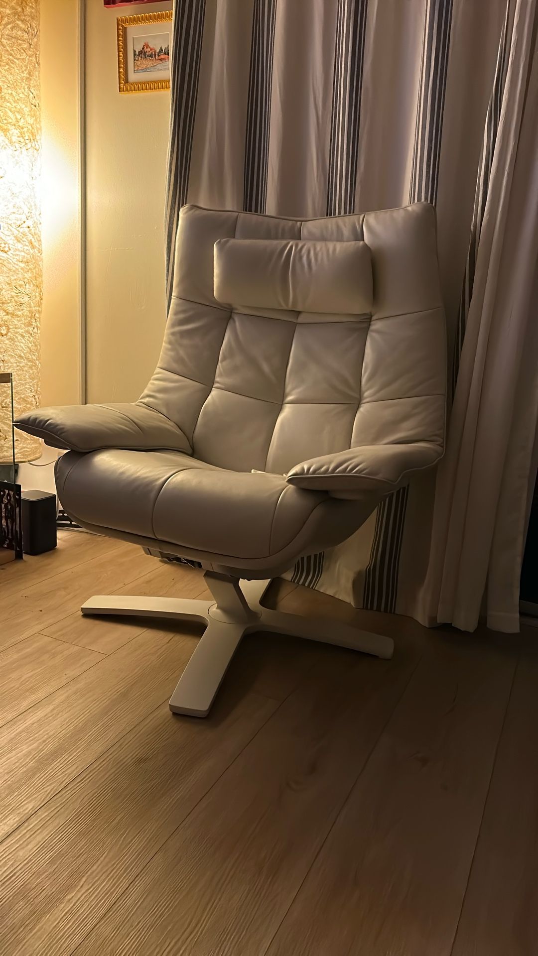 Leather Recliner With Foot Rest