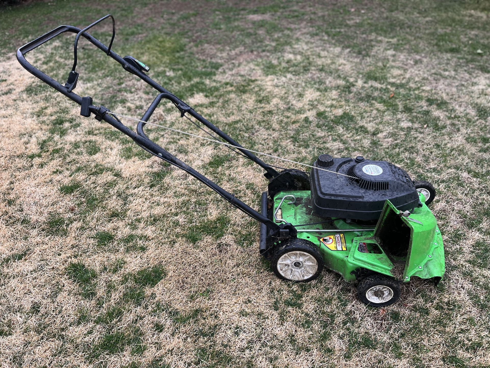 Lawnboy commercial grade classic landscapers silver series push lawnmower PARTS REPAIR Does not run! Engine pulls freely No bag, but has bracket an