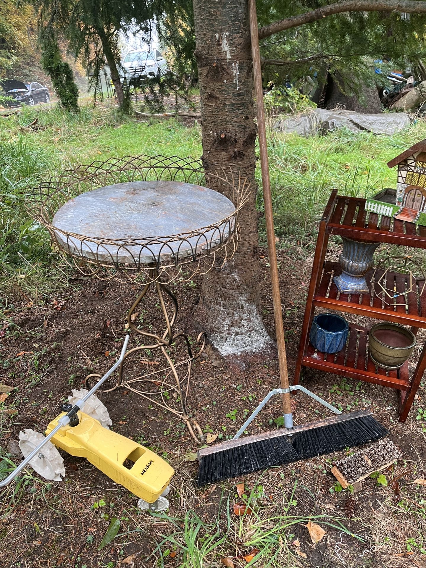 LAWN SPRINKLER - VINTAGE NELSON