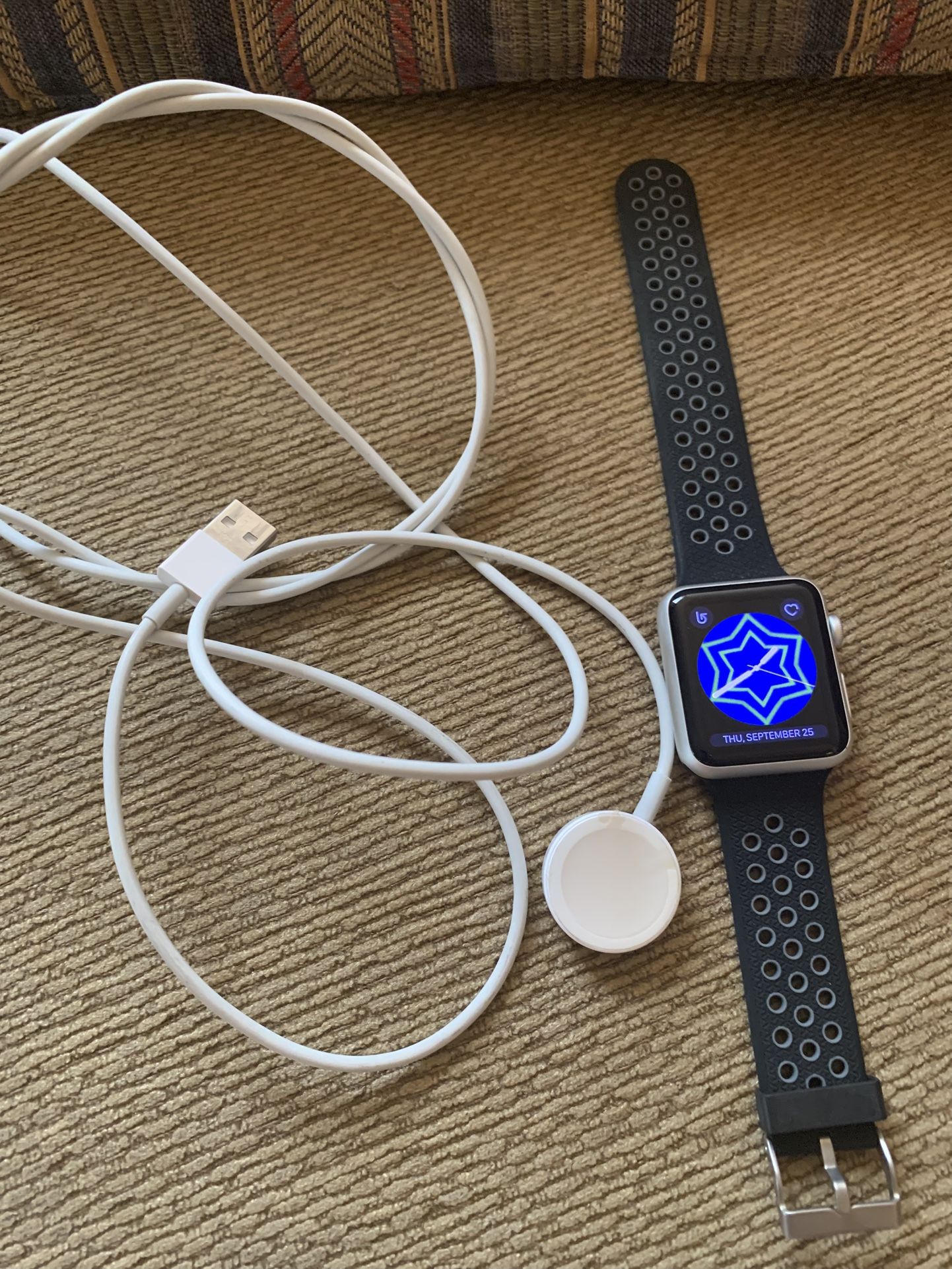 Apple Watch First Generation Model A1554 With Charger 42mm Case 7000 Series