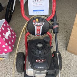 Simpson 3600 psi pressure washer with Honda GX 200 motor. Starts and runs great. Has a high and low throttle.Used Once.Paid over $400 New Price is Fir
