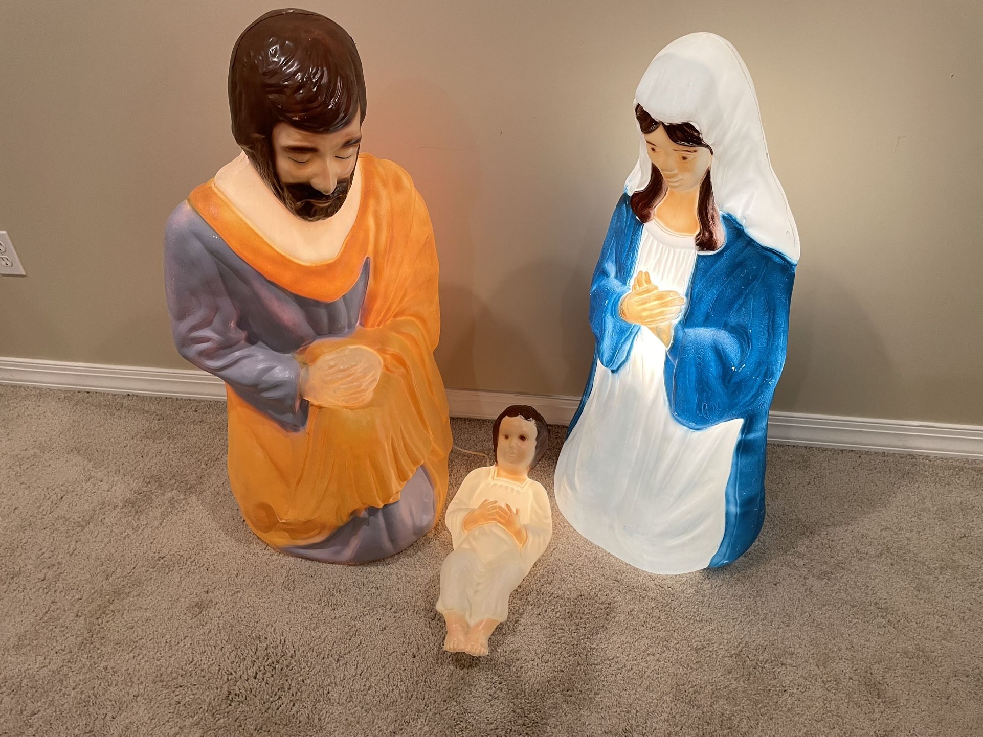 Vintage Empire Blow Mold Christmas Nativity Set. Mary, Joseph And Baby