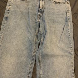 Levi’s Signature Athletic Fit