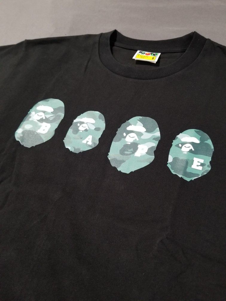 A BATHING APE color camo ape head relaxed fit black/green Tee