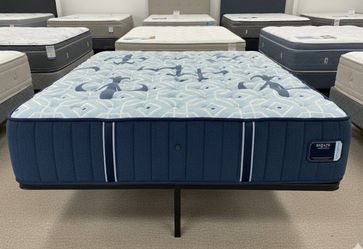 Stearns And Foster Estate Firm Queen Mattress !