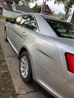 2011 Ford Taurus