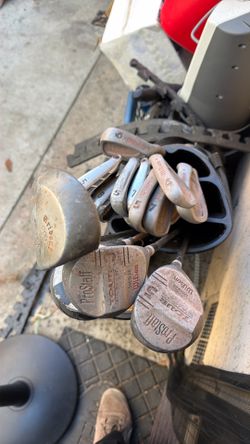 Golfing clubs