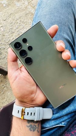 Samsung Galaxy S22 Ultra  , Factory Unlocked,  Excellent Condition Like New 