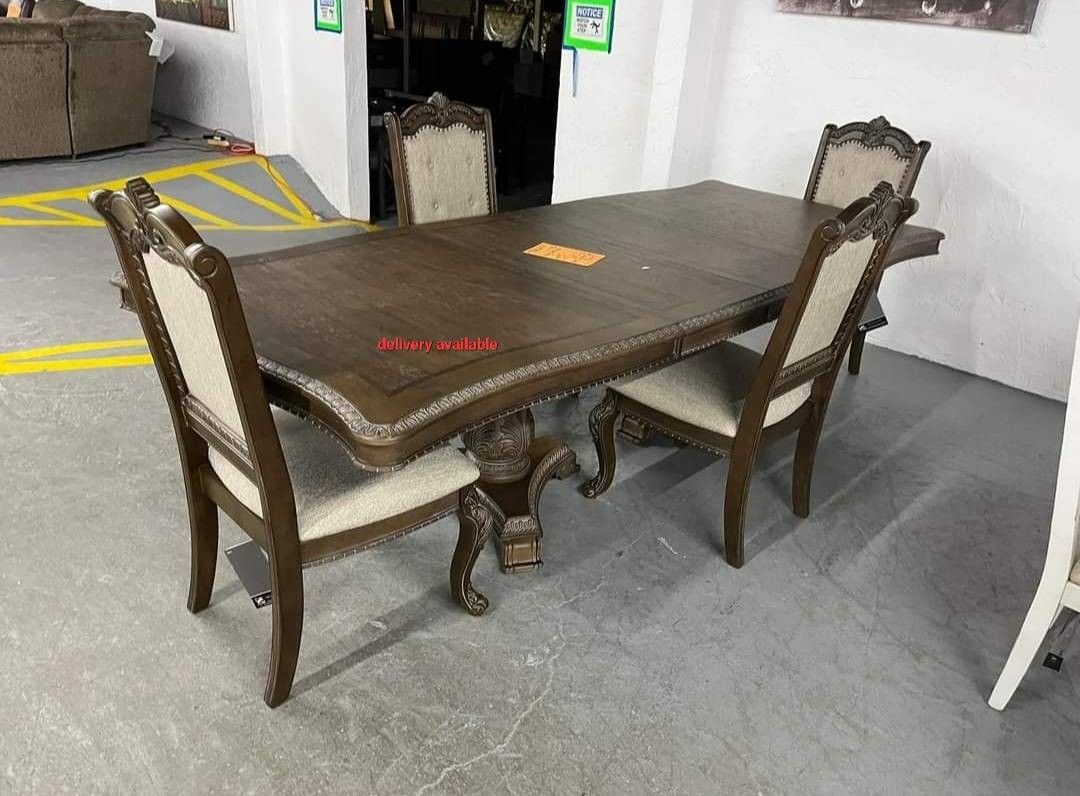 Brand New/Brown Extendable Dininggroomset/Ask For A Discount,Code♥️/Delivery Available/Home Decor/Financing