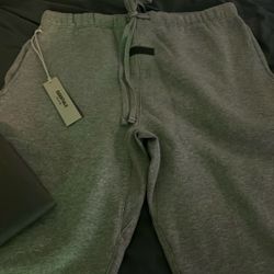 Essential Sweats Size Large Dark Oat