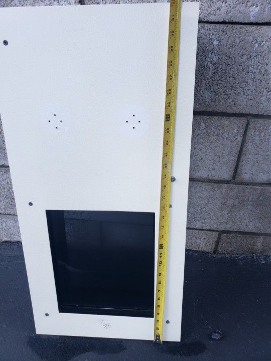 Pet Door 10"X12" Opening . Motorized