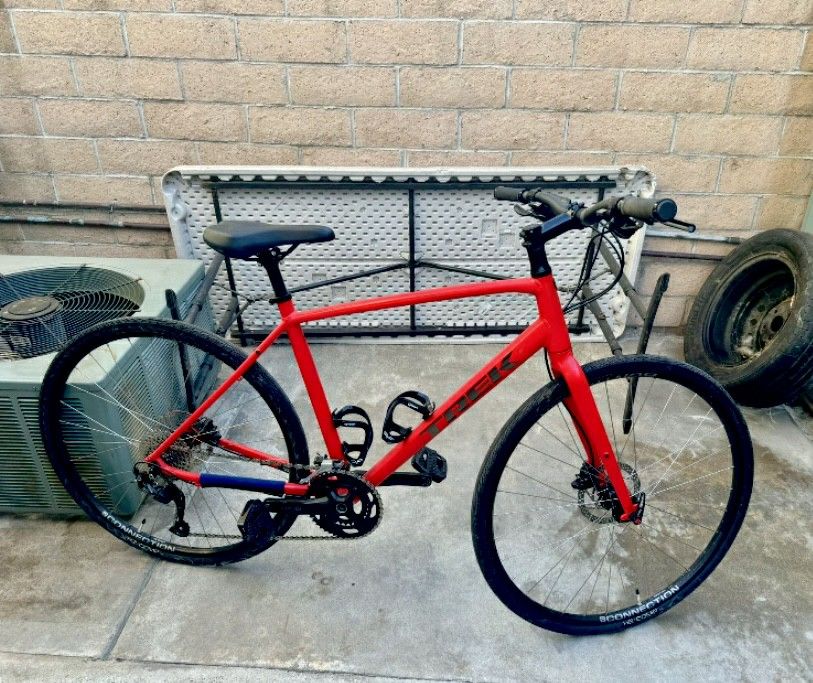 TREK FX 2 DISC GEN 3 - LARGE - SATIN VIPER RED ROAD BIKE BICYCLE CYCLE