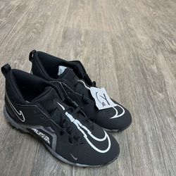 Foot ball cleats size 6y