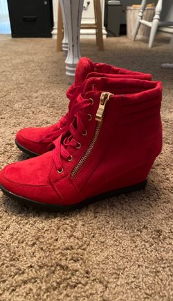 Forever red wedges