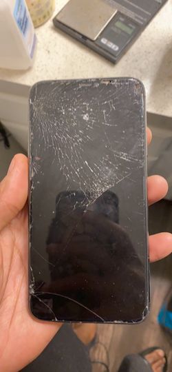 iPhone X max water damage