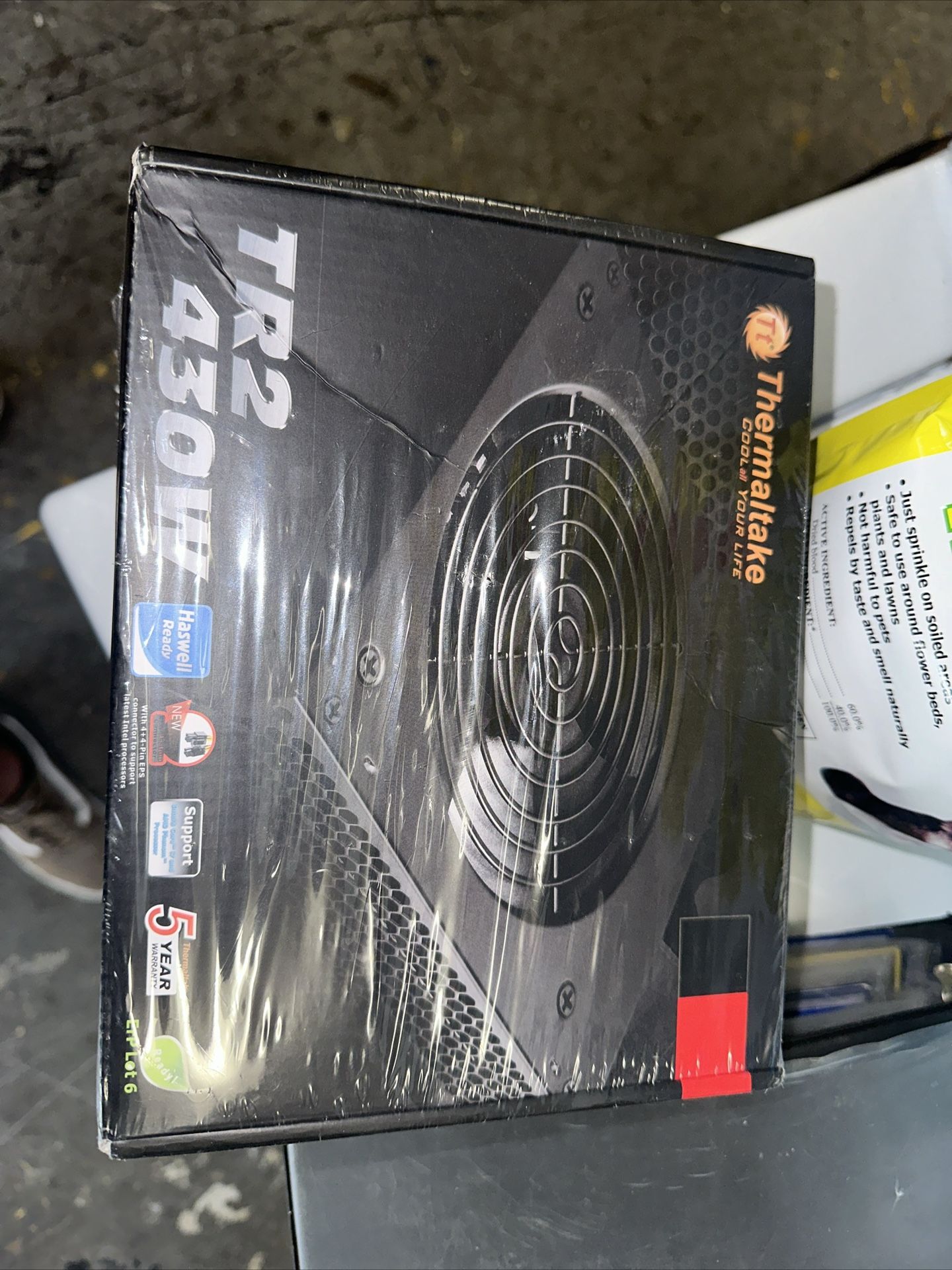 Thermaltake Model: W0070RUC:TR2 430W W/O PFC Power Supply. Unused Old Stock