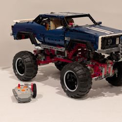 brand new retired LEGO #41999 remote controlled 4x4 Crawler Exclusive Edition