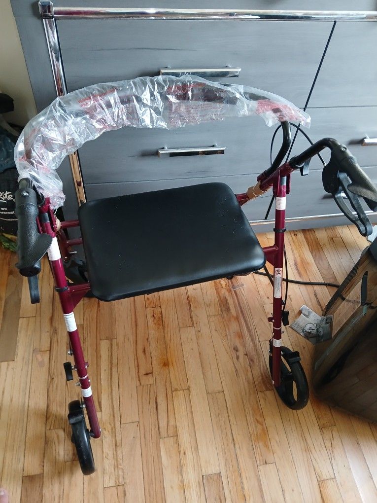 Heavy Duty Walker With Seat