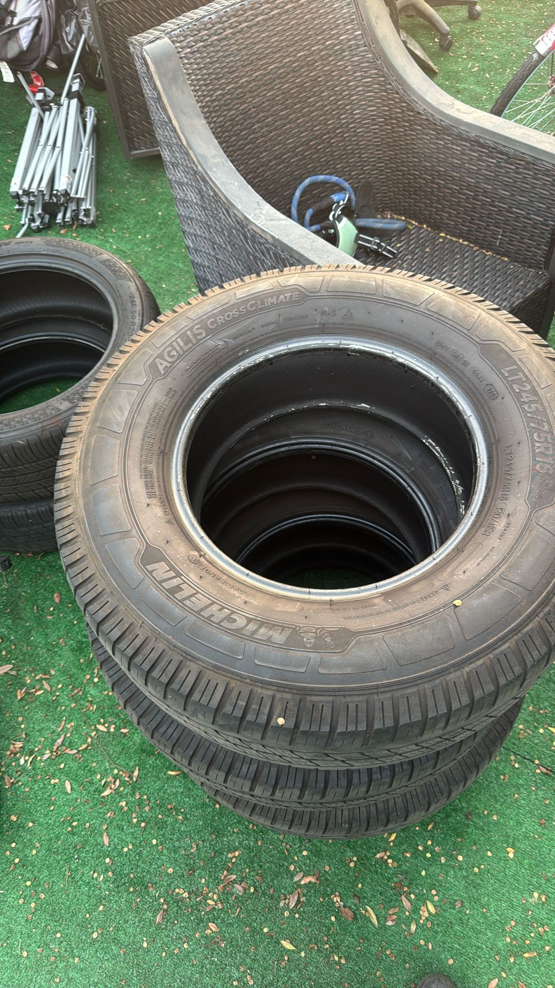 Michelin Agilis Cross climate Lt 245/75R16