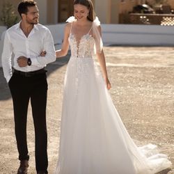 Wedding Dress/ ARIA BRIDE/ IVORY SIZE 34 EU/ 4 US