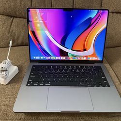 2023 MacBook Pro 14”  M2 Pro , 16gb Ram,512GB SSD, Fast
