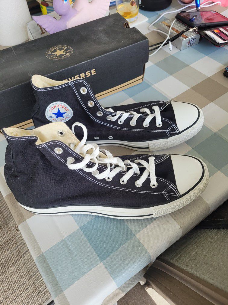 Mens New Converse Size 12 