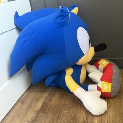 Sonic Stuffed Animal 
