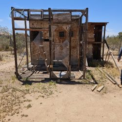 Bird Cages. LOOK AT ALL PICTURES 