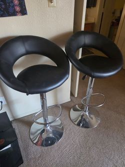 Barstools 2 Black 40 inch adjustable