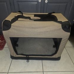 VEEHOO  SOFT DOG CRATE! Like New