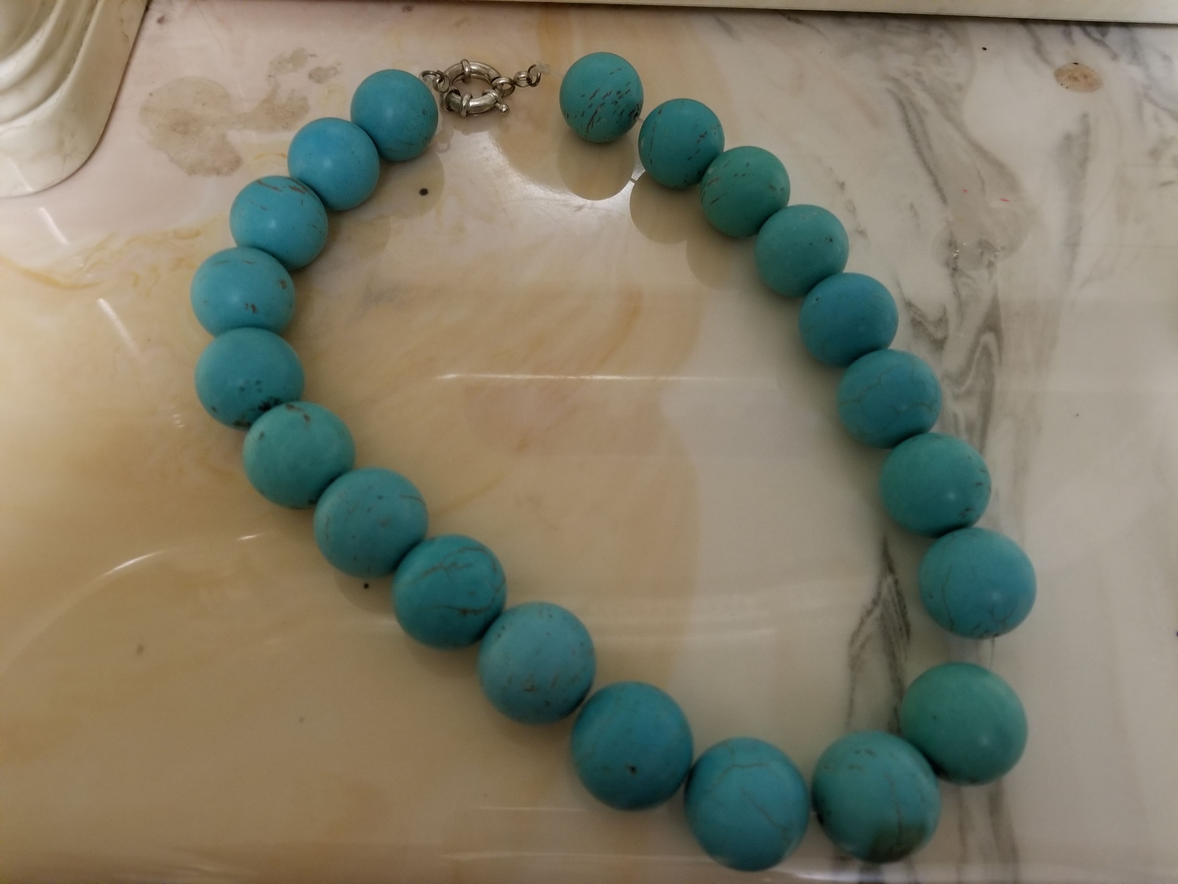 Beaded turquoise necklace