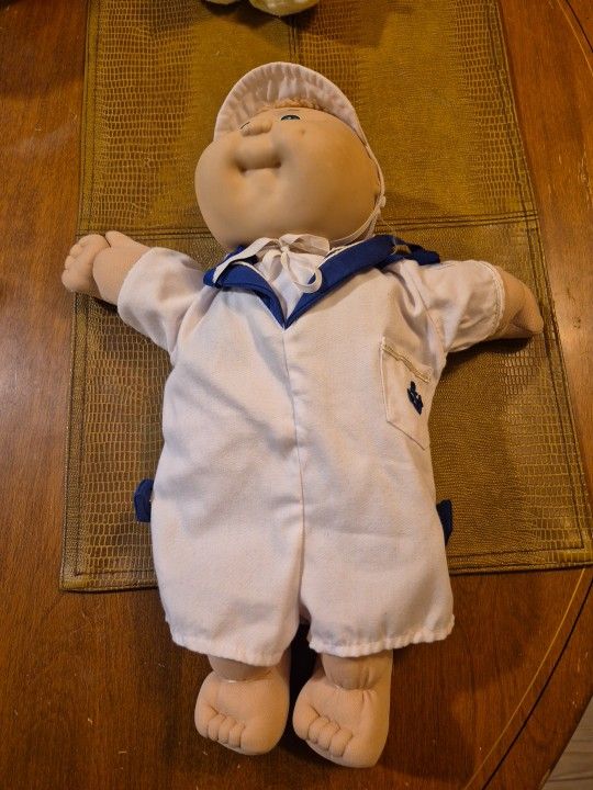 Vintage 1985 Cabbage patch boy dow In original sailor suit