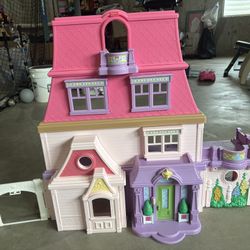 Fisher-Price Loving Family Dollhouse