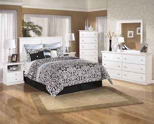 White five piece bedroom suite set