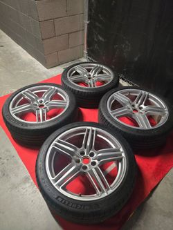 Porsche Macan 19x8 wheels