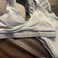 Alo Yoga Set