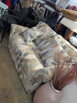 Nice leaf love seat