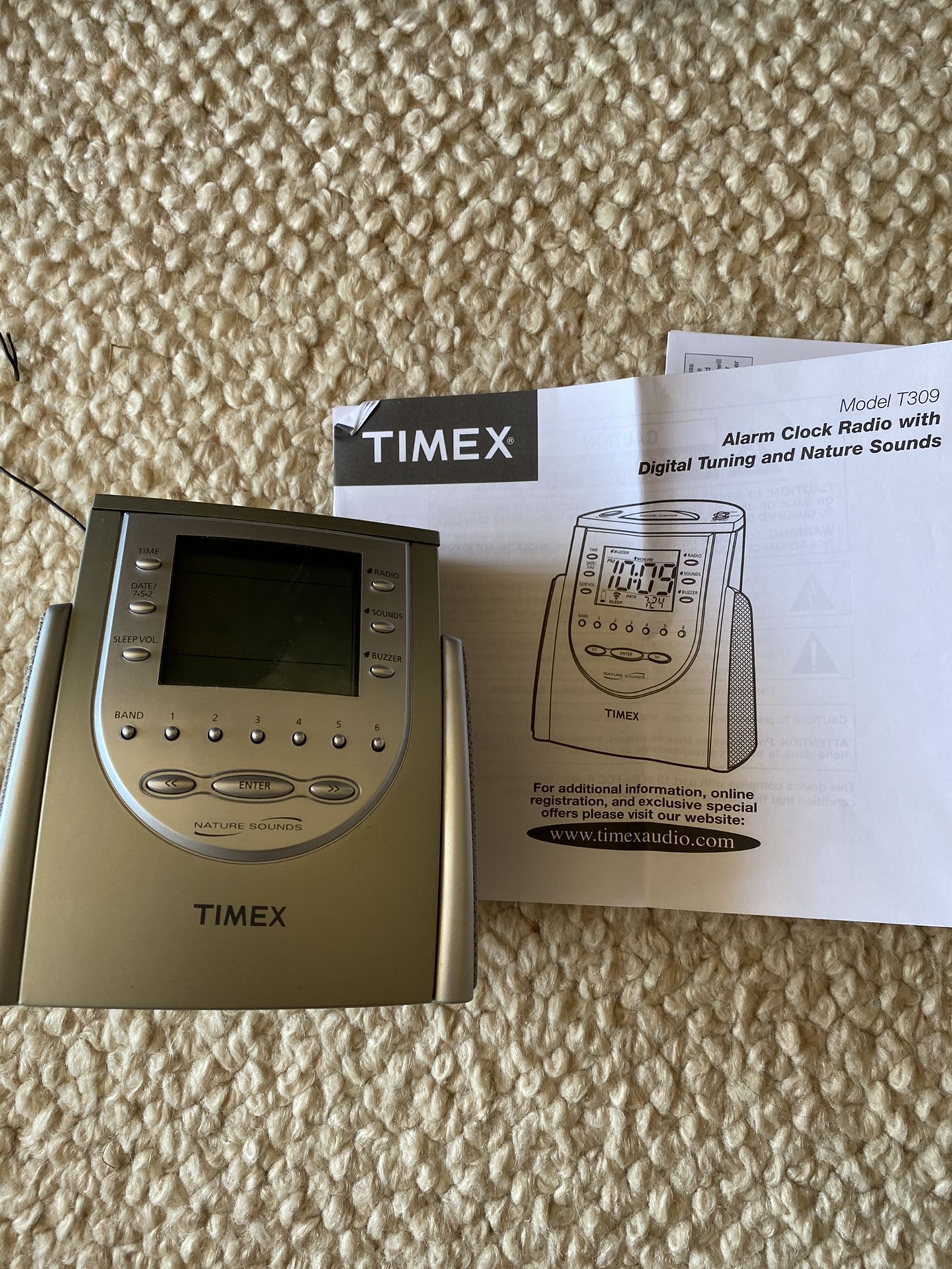 Timex alarm clock with radio and nature sounds