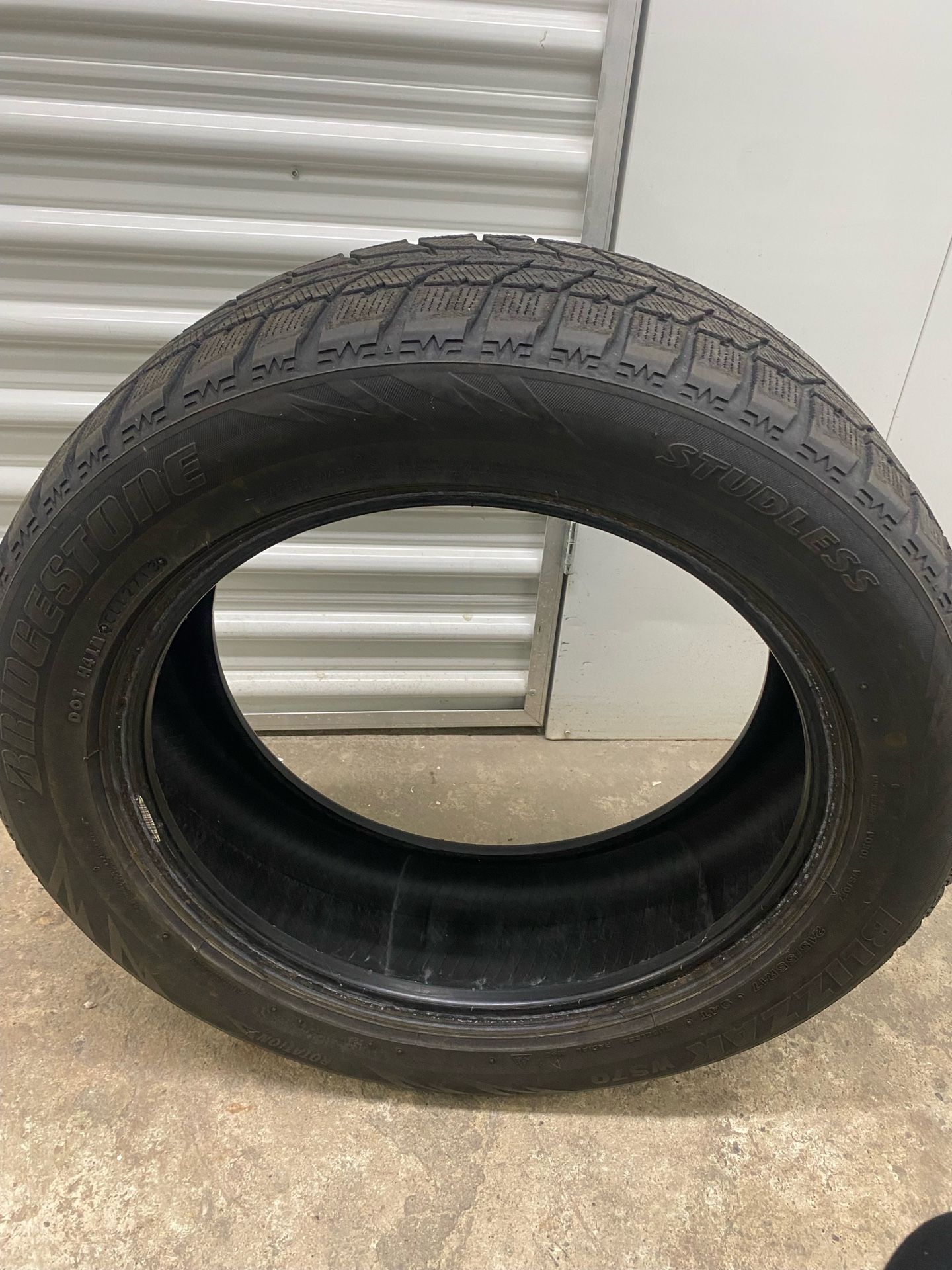 Used Tire 215/55/R17