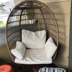 Rattan Egg Chair w/ Cushion – Indoor Boho Pod Chair – Excellent Condition