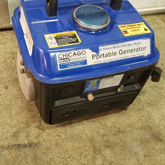 Handyman Special..Chicago 2 HP 800/900W Portable Generator for Sale in