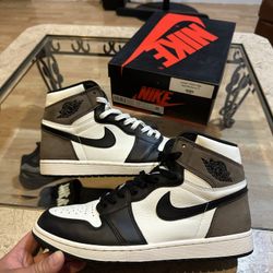 Jordan 1 Retro High Dark mocha Sz 11