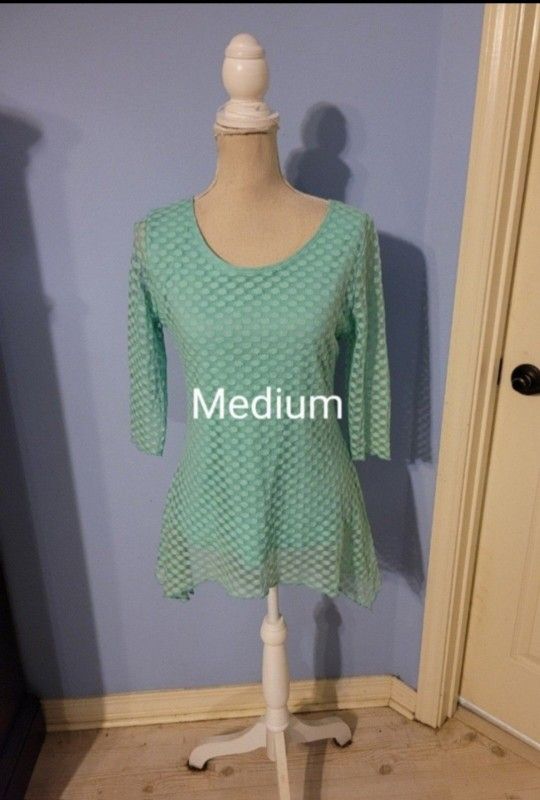 Shannon Ford Medium Womens Blouse