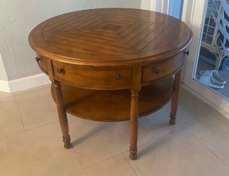 MidCentury Wood Round Accent Table