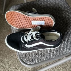 Vans (Brand New.)