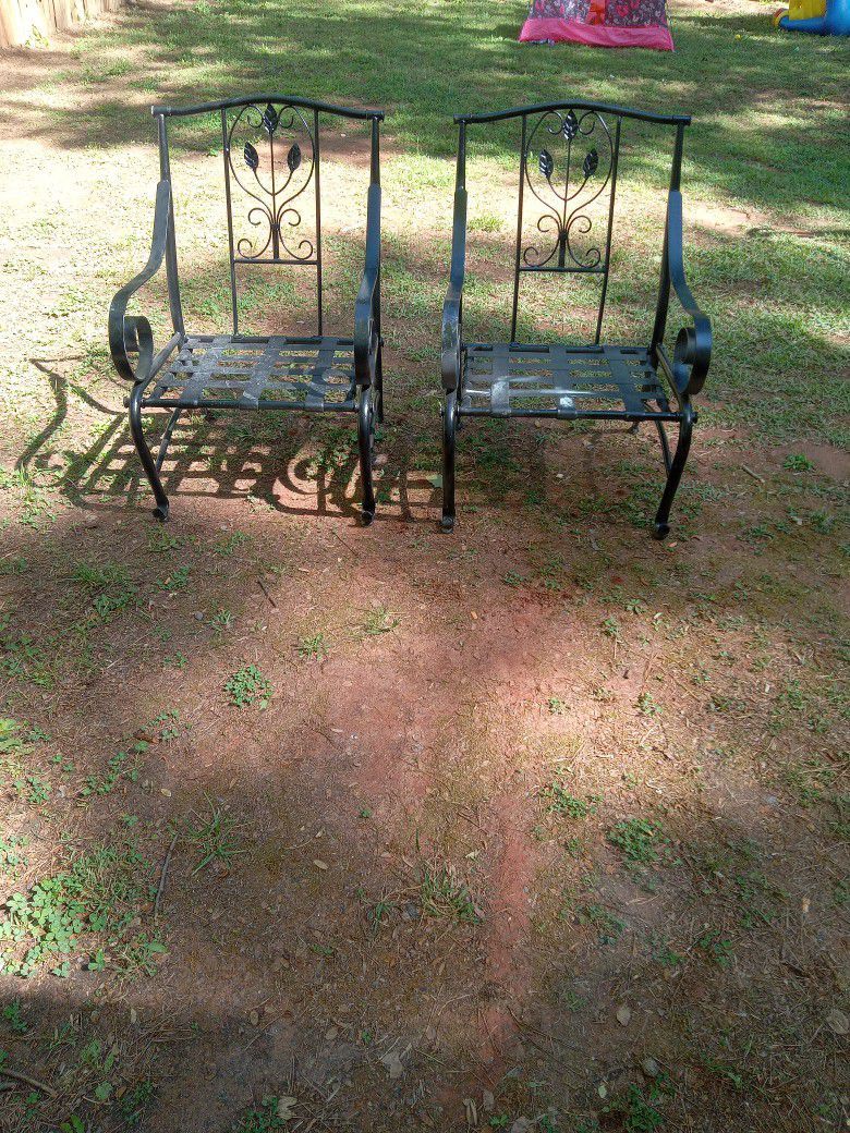 2 Metal Outdoor Chairs