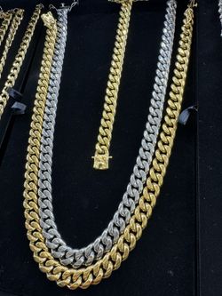 STAINLESS STEEL CUBAN CHAIN
