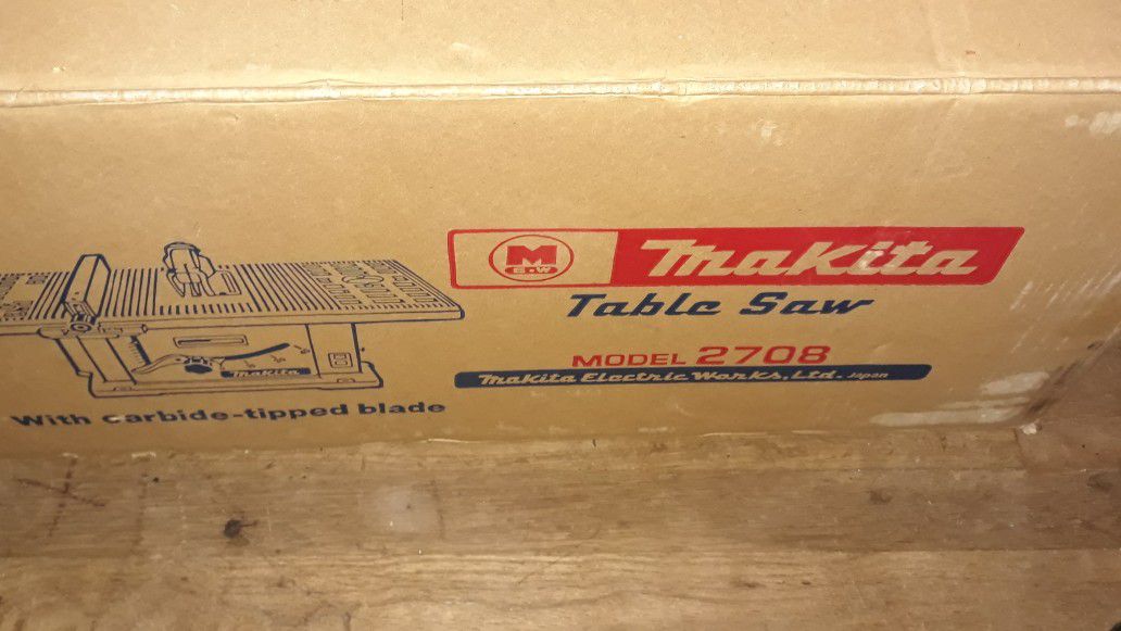 Makita 2708 portable table saw